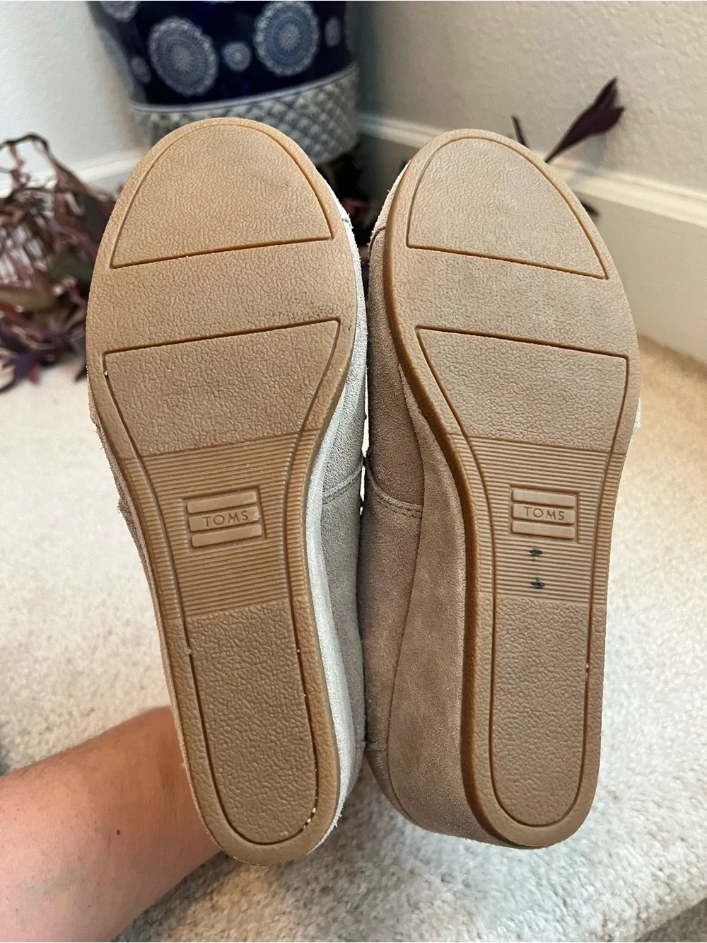 Toms Suede Wedge Ankle Booties in Light Taupe Boho Cottage Prairie Trendy 9.5